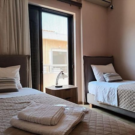 Ippokampos Seaside Artemida Apartment Exterior photo
