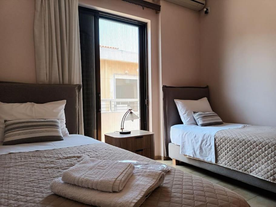 Ippokampos Seaside Artemida Apartment Exterior photo
