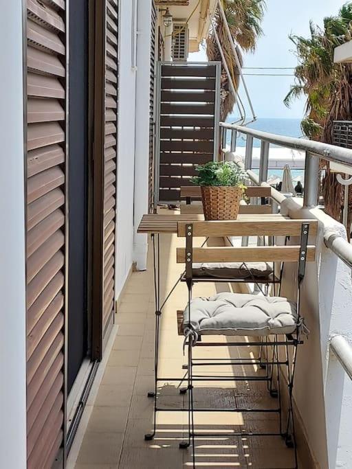Ippokampos Seaside Artemida Apartment Exterior photo